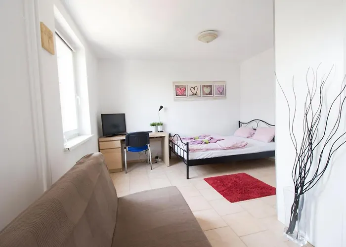 Happy - Economy Apartament *